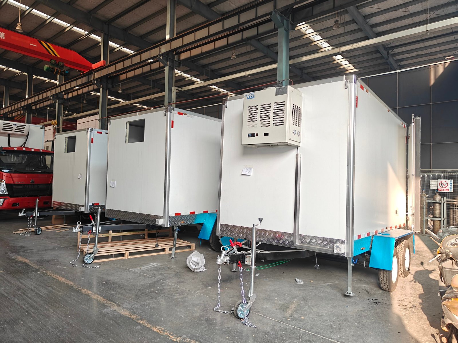 Refrigerated insulated box trailer Customized Freezer Refrigerated Truck Box CKD Fiberglass Van Cargo Body - Image 3